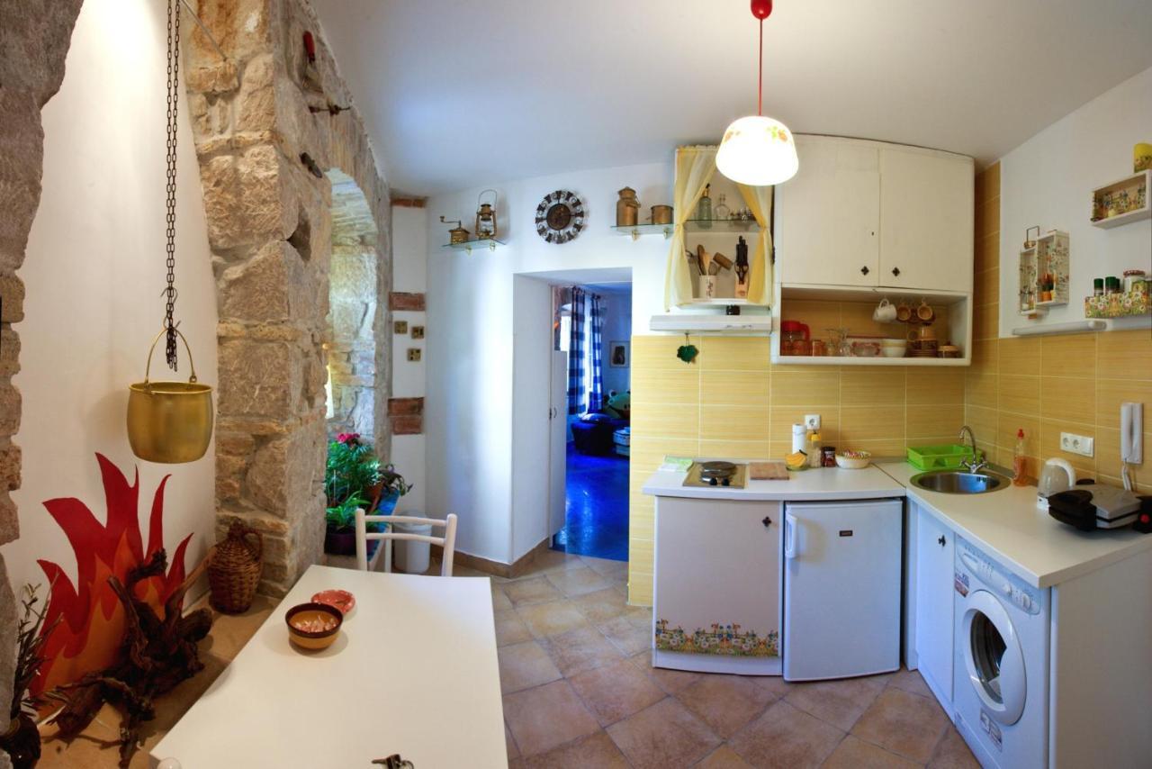 Studio Apartment Sretna Сплит Экстерьер фото