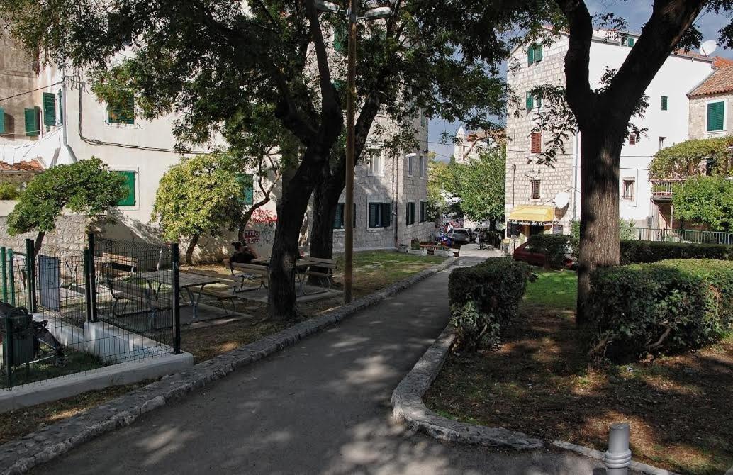 Studio Apartment Sretna Сплит Экстерьер фото